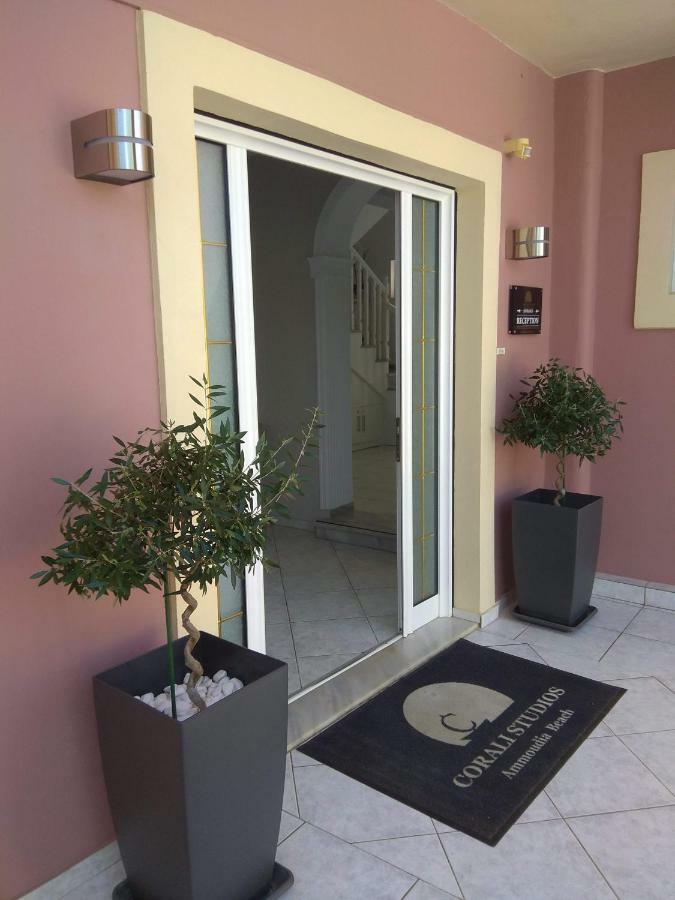 Corali Studios Амудия Екстериор снимка